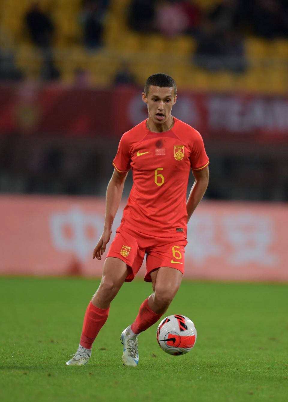 世俱杯奖金-美洲篮球新秀崭露头角，备受瞩目