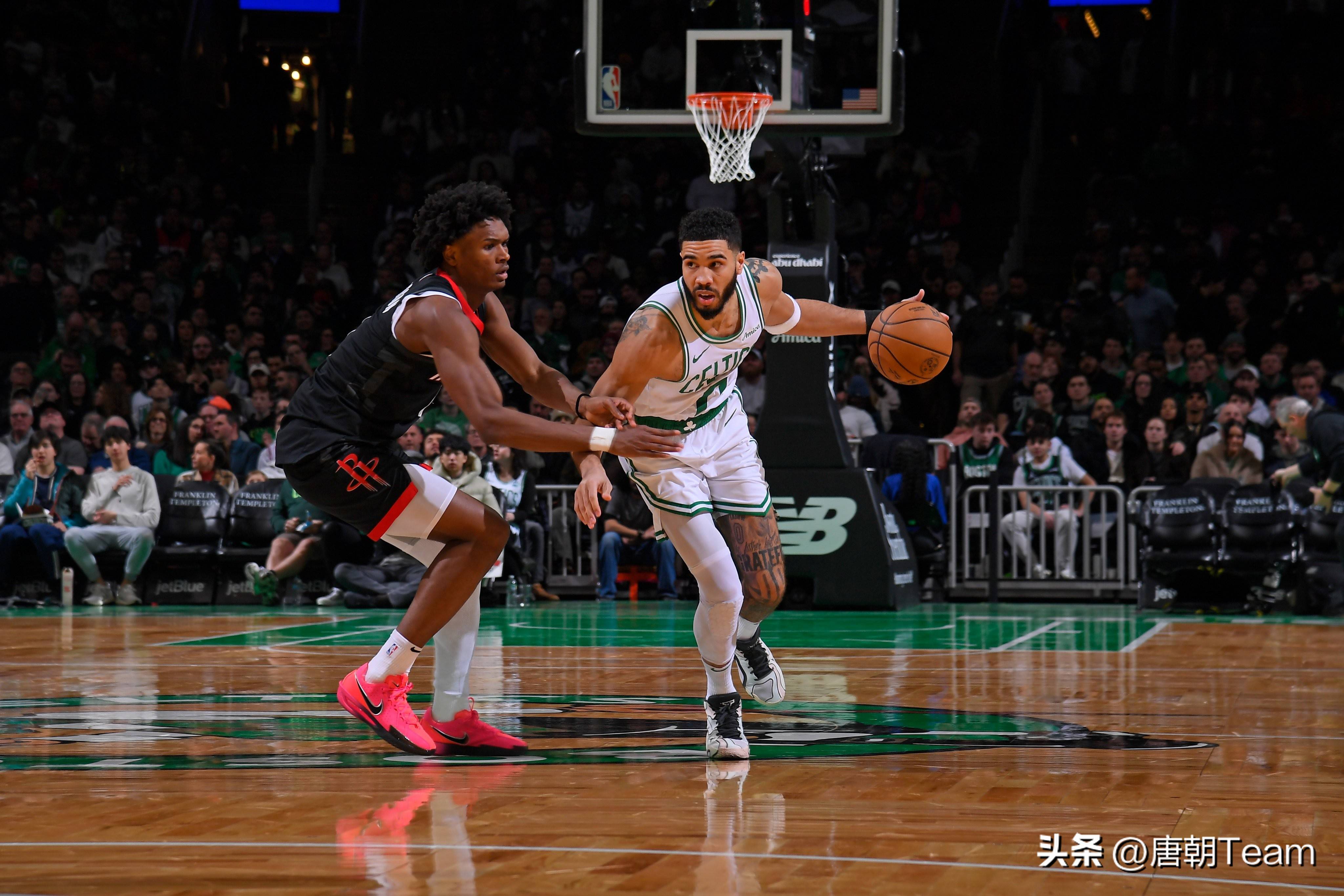 凯尔特人队球员接受采访，分享胜利喜悦