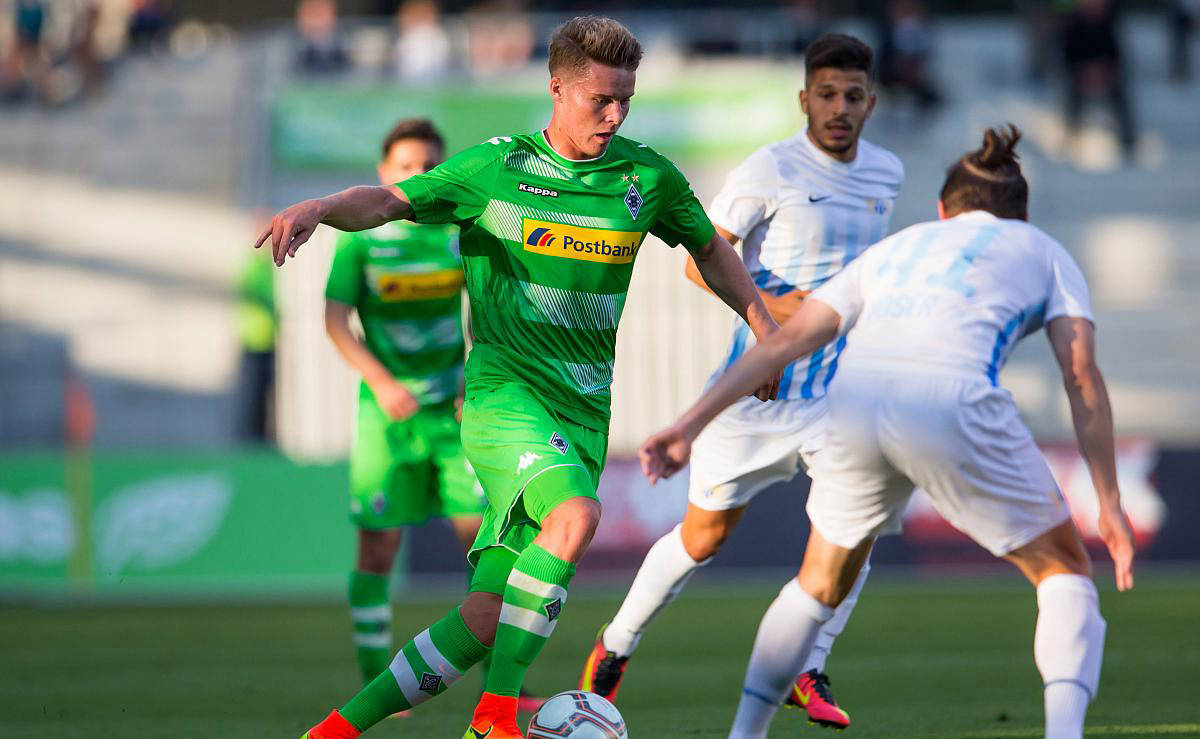 世俱杯赛程-普鲁士门兴主场大胜，稳固前四位置