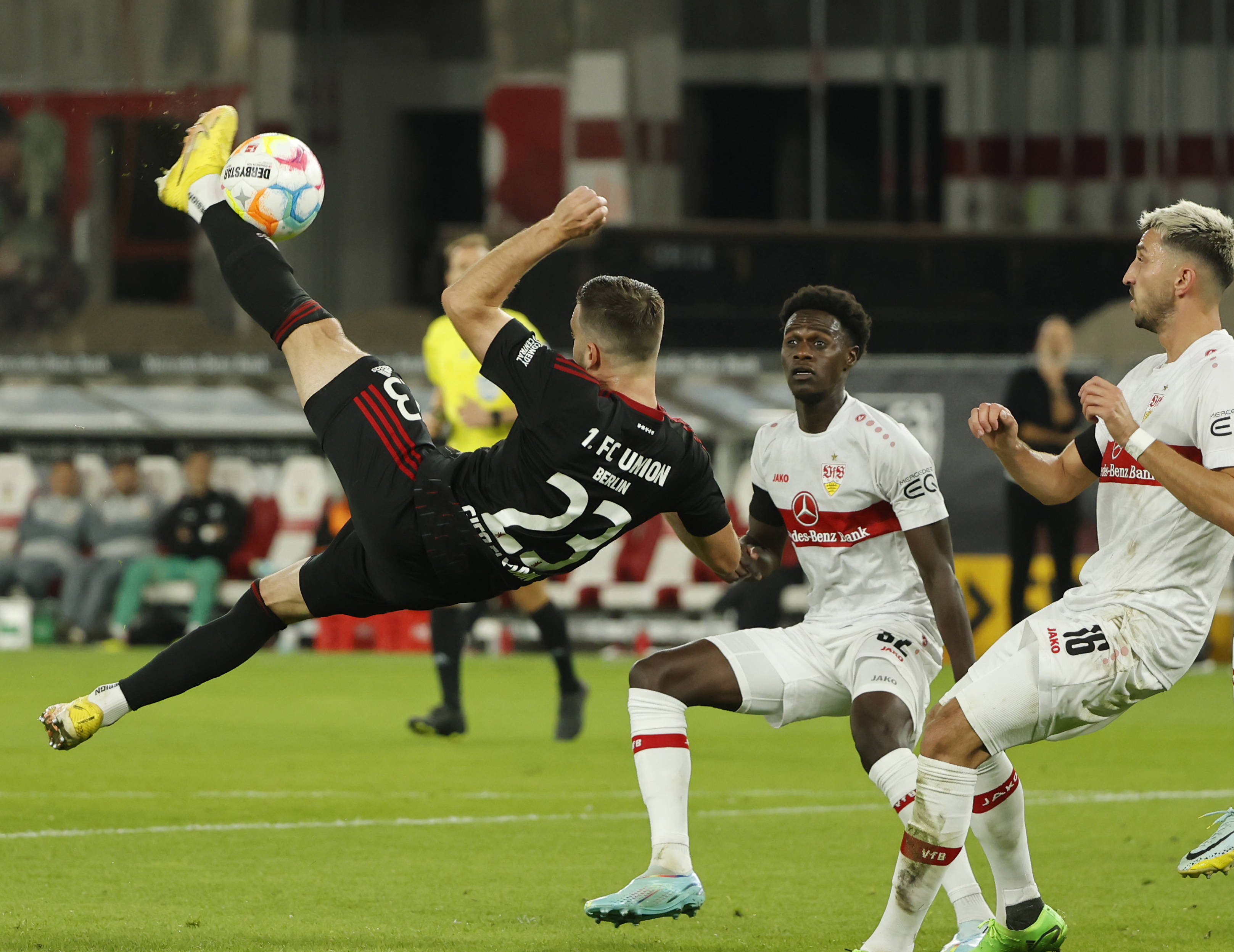 世俱杯直播-斯图加特遭遇失败，客场比分不敌对手