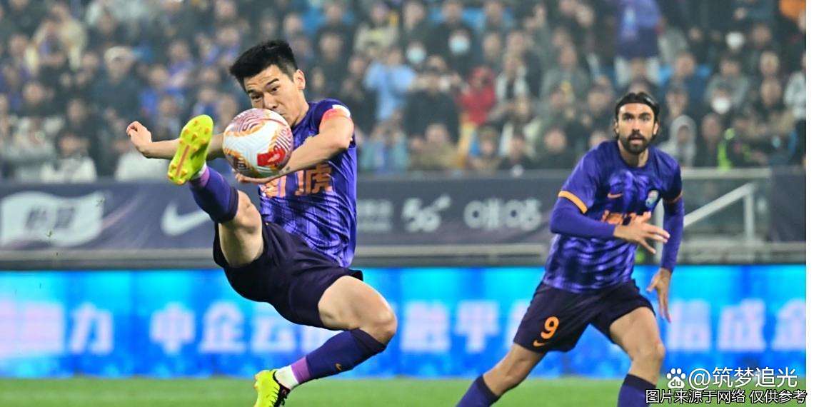 战术调整成功，球队逆袭晋级八强