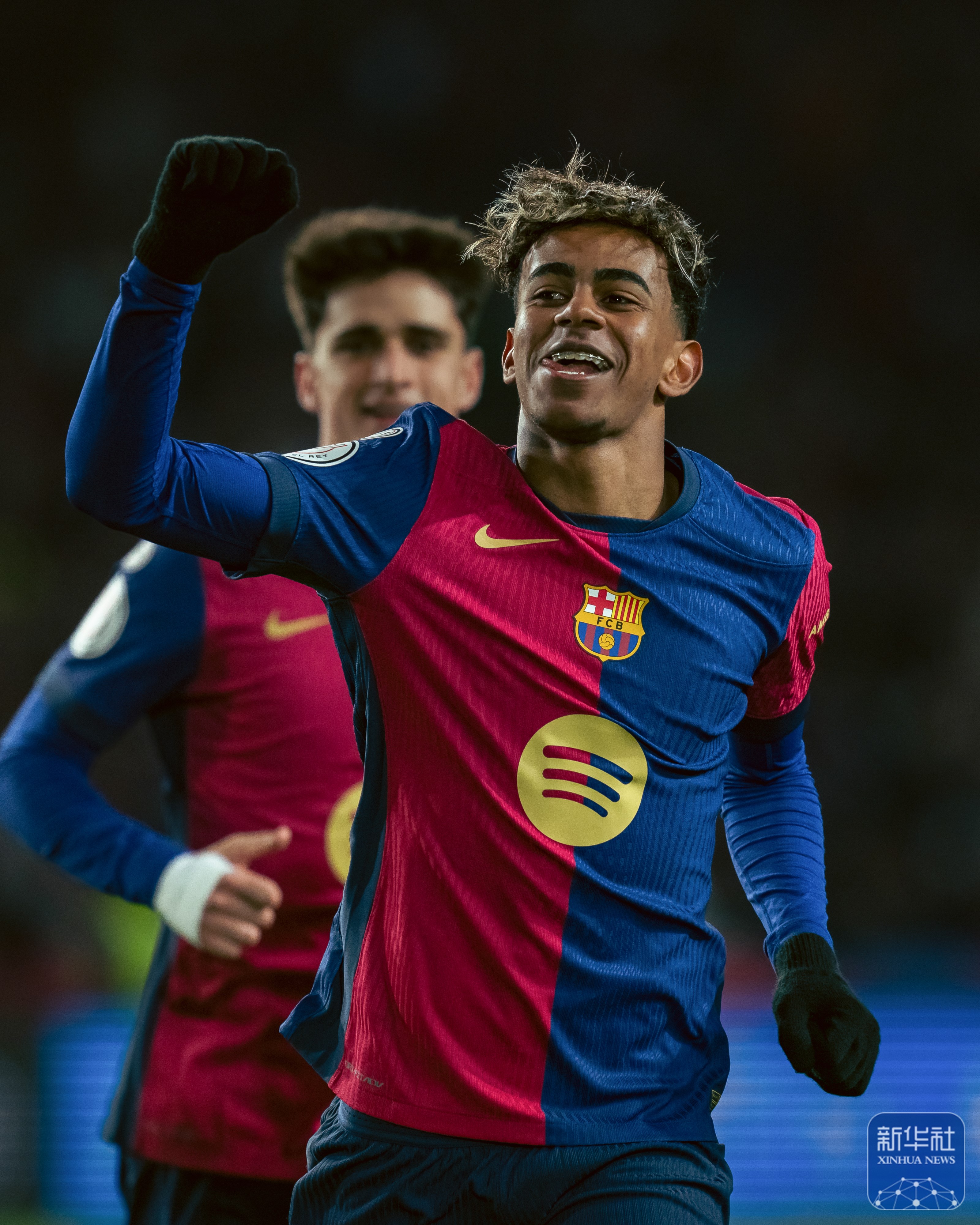 世俱杯时间-西班牙队员赞不绝口，赛场表现抢眼