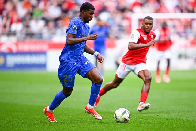 兰斯客场战平，客场战绩略显保守