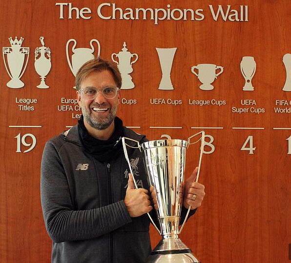 阿莱克斯·弗格森转战英超，曼联领先优势扩大