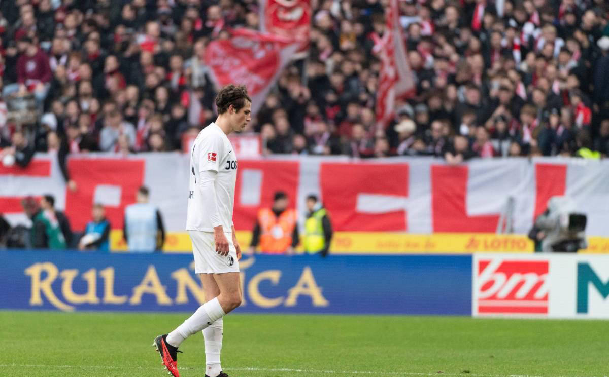 弗赖堡队主场迎来惊险胜利，积分排名急速攀升