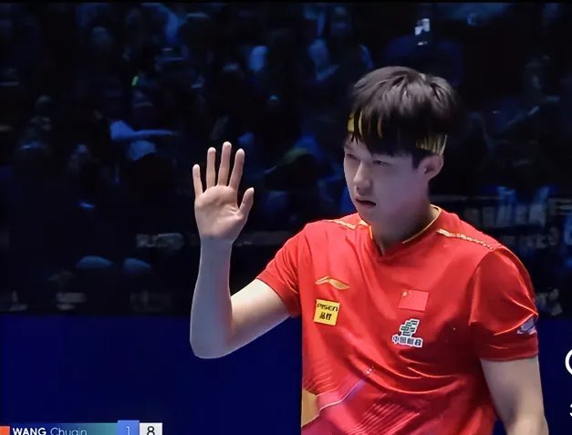 球队全面发力，横扫对手轻松晋级的简单介绍