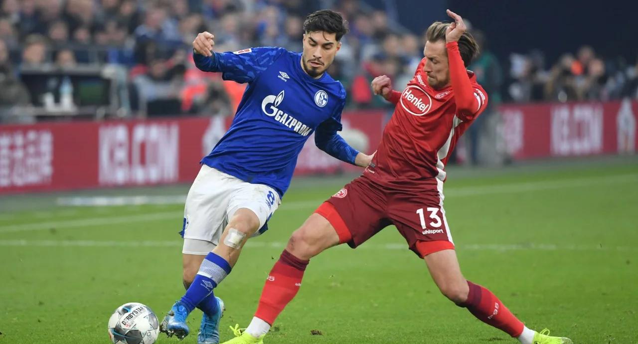 世俱杯冠军-关于沙尔克后防失利，迫切整顿阵容的信息