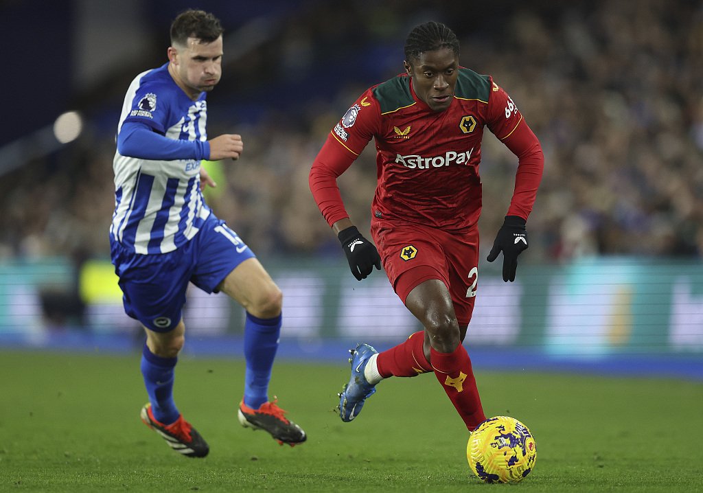 世俱杯时间-摩斯客场战平，积分远离保级区仍有挑战的简单介绍