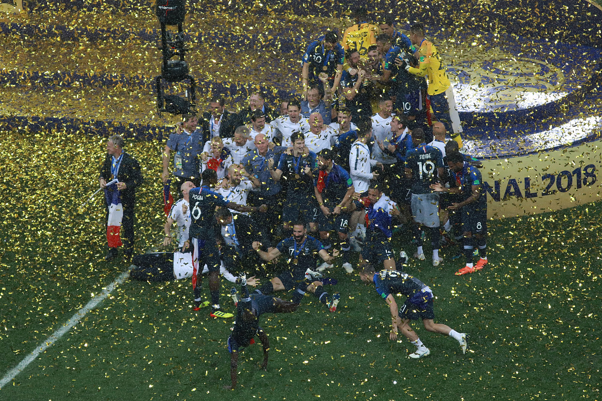 西班牙国家队大张旗鼓迎接主场比赛