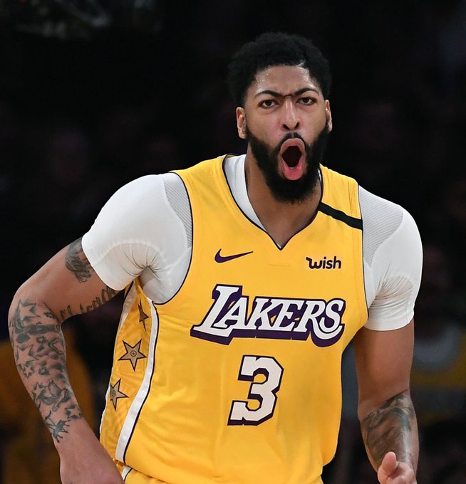 湖人不敌开拓者，戴维斯30+10未能挽回颓势