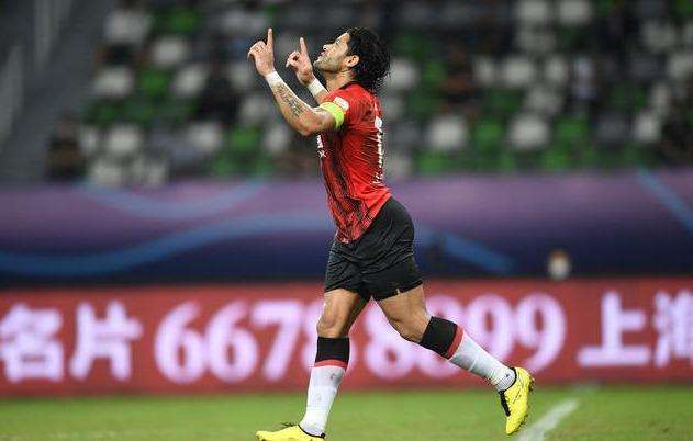 世俱杯冠军-机会降临，球队手握优势以微弱优势取胜