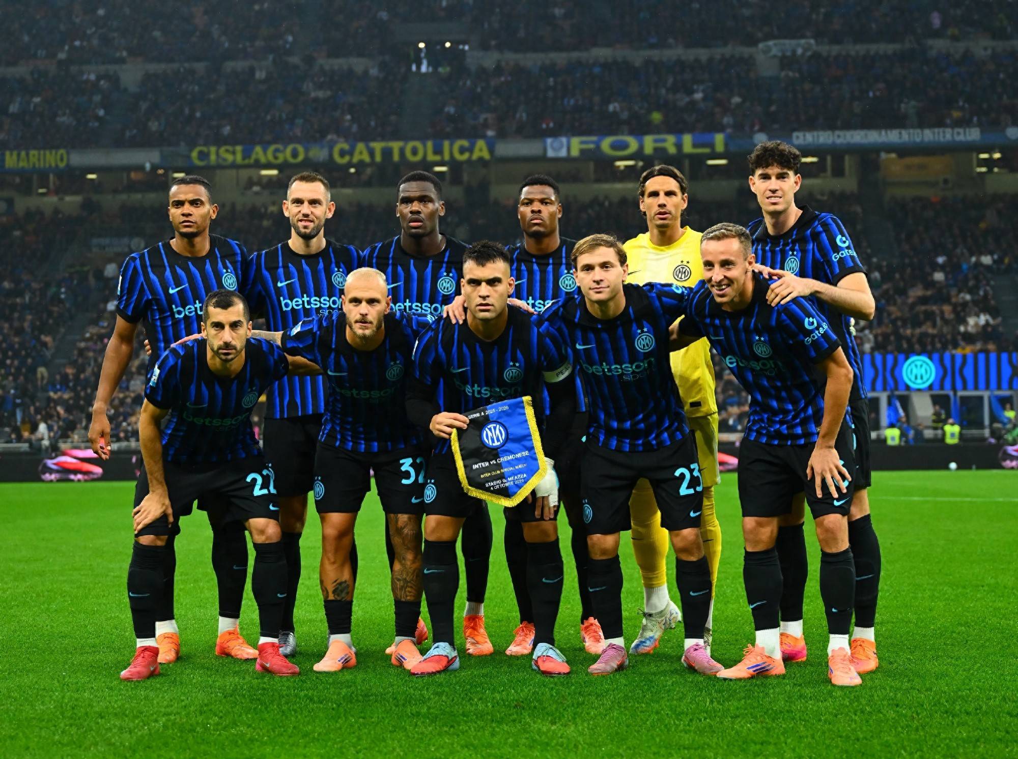 独家揭秘球队内幕，锋线火力独具匠心