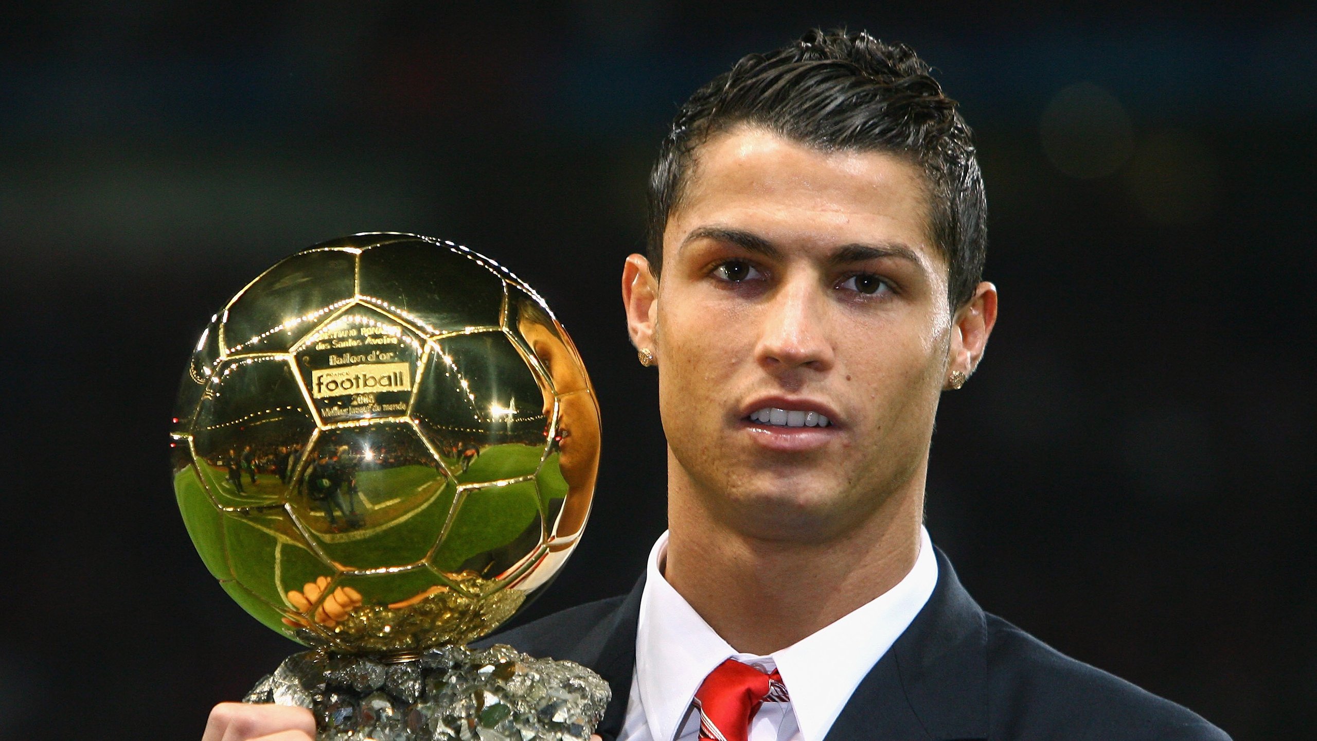 世俱杯时间-魔法药剂提前终结悬念，莱奥的攻防转换如何瓦解玻利维亚