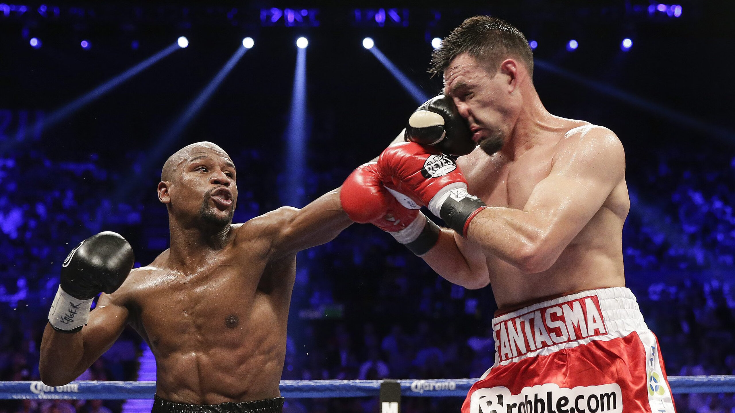 世俱杯决赛-战术窒息中的绝境绽放，奥亚尔萨瓦尔三连击刺破澳大利亚铁幕