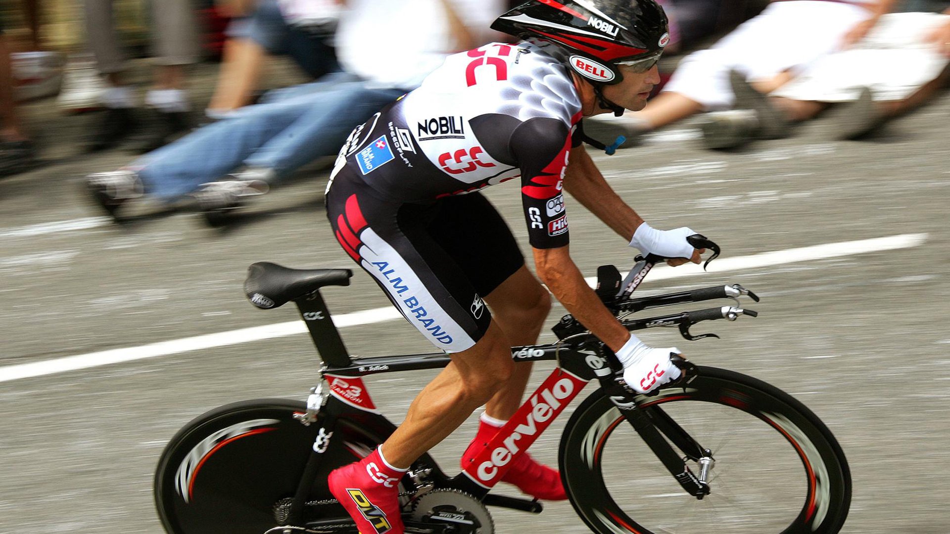 世俱杯-足球之夜,安菲尔德的绝境逢生与南美之巅的历史改写